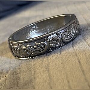 Vintage Silver Flower and Scroll Repoussse Clamper Bangle Bracelet